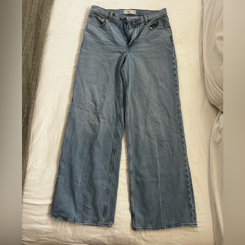 Abercrombie & Fitch Wide-Leg Jeans in Light Blue